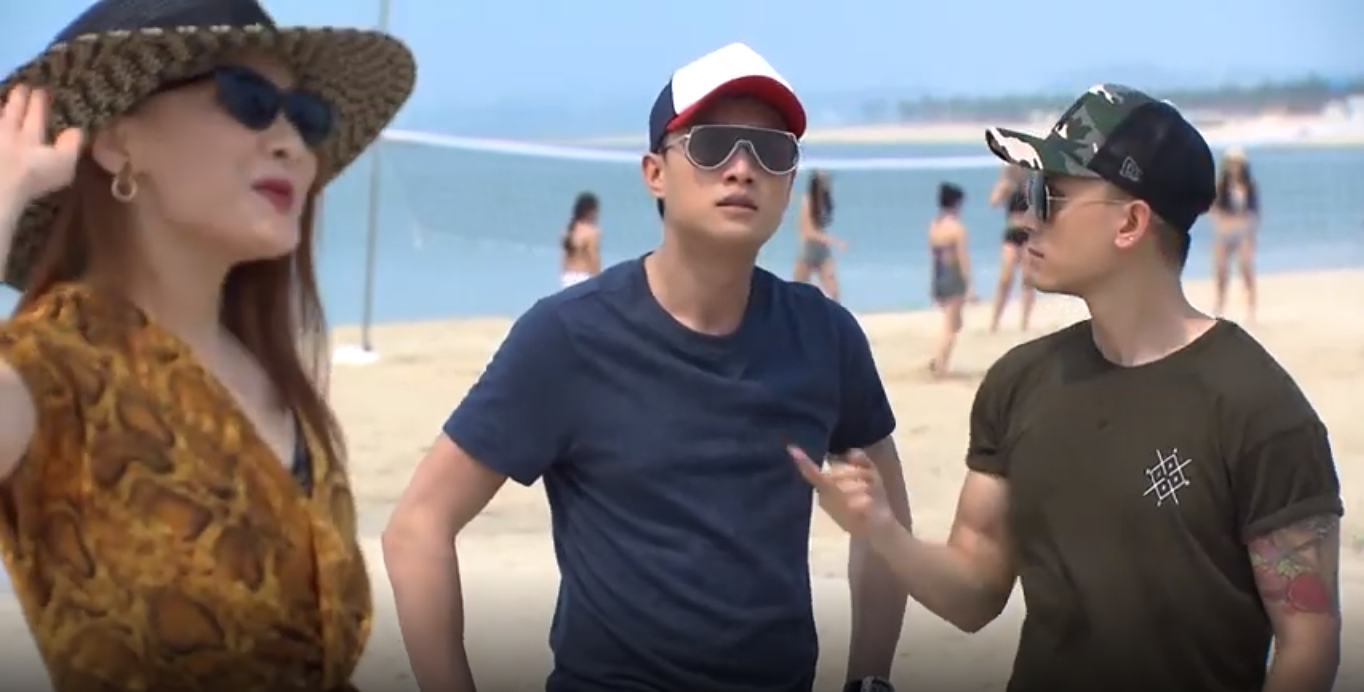 Cuộc trăng mật đầy thú vị của Thư và Vũ.