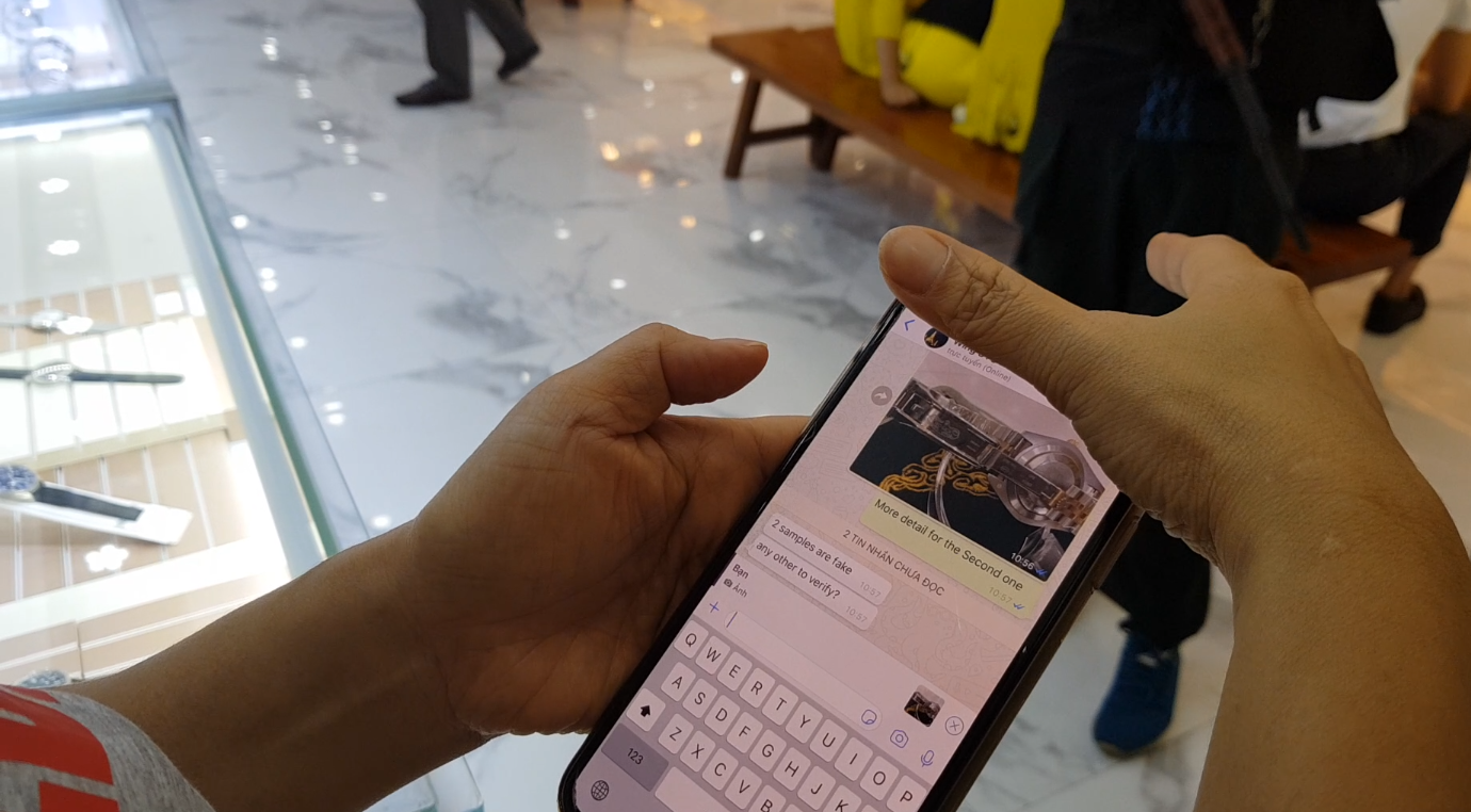 Hãng xác nhận với chuyên gia hình ảnh sản phẩm chụp mẫu tại Thương trường Quốc tế Hồng Nguyên không phải hàng chính hãng. Ảnh: Đ.T
