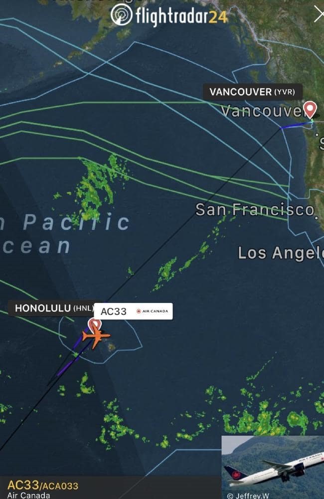 Lộ trình bay của AC33 trước khi phải điều hướng hạ cánh khẩn ở Honolulu. Ảnh: DT.