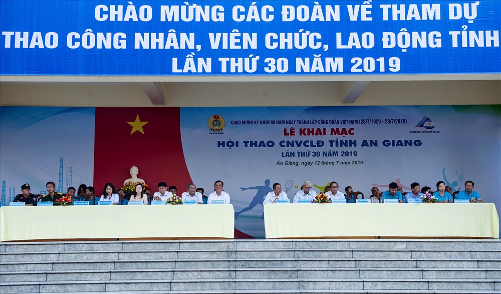 Quang cảnh lễ khai mạc. Ảnh: Lục Tùng