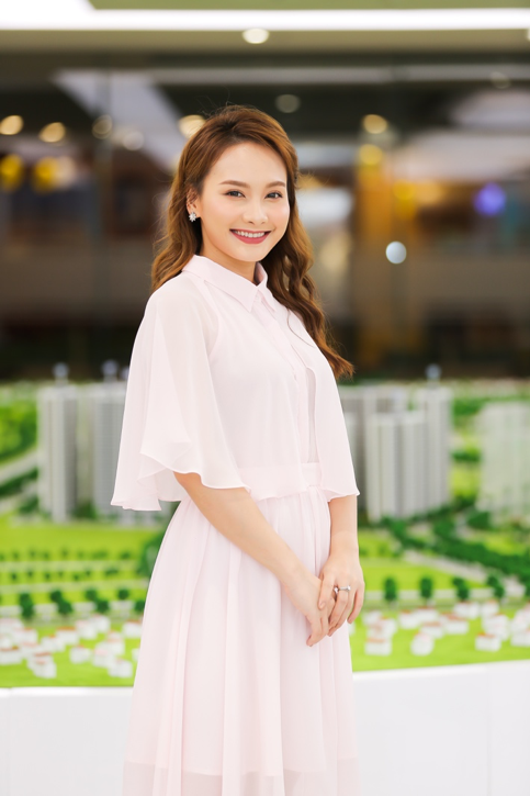 Bảo Thanh xuất hiện đầy trẻ trung tại sự kiện toạ đàm “Thành phố thông minh - giải pháp đột phá cho các gia đình trẻ”