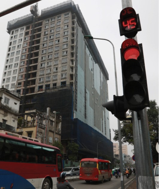 Công trình tại 8B Lê Trực (Hà Nội) sau 3 năm vẫn chưa giải quyết dứt điểm. Ảnh: H.N