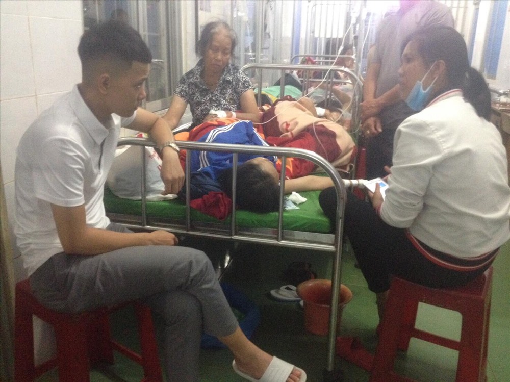 Hiện số người ngộ độc tại các huyện Buôn Đôn, Krông Búk vẫn chưa dừng lại. Ảnh: LX