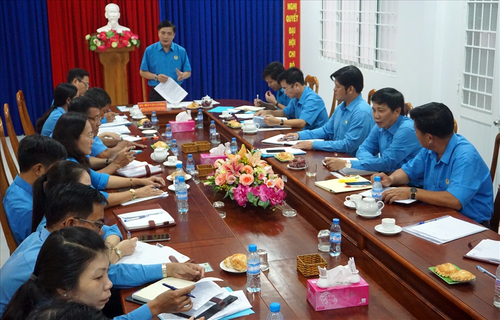 Đồng chí Bùi Văn Cường đề nghị tuyên truyền nhiều hơn nữa ngày đoàn viên công đoàn (ảnh Nhật Hồ)