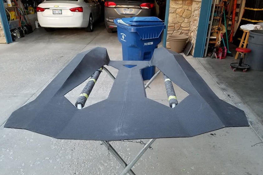 Các bộ phận của xe cũng được lắp ráp khá “nghiệp dư“. Ảnh: Carbuzz