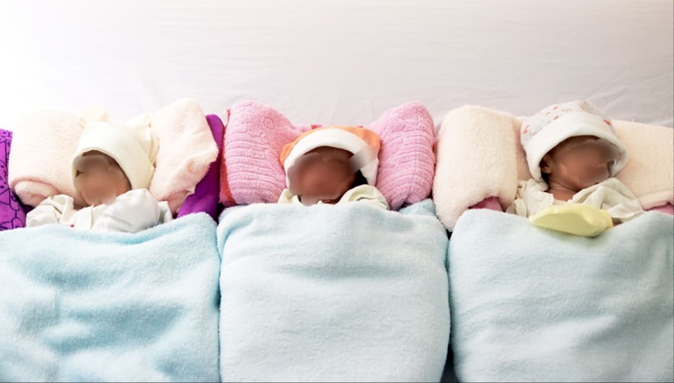 Cả 3 cháu bé đã chào đời trong tình trạng sức khỏe ổn định dù thể trạng có hơi yếu. Ảnh: P.V