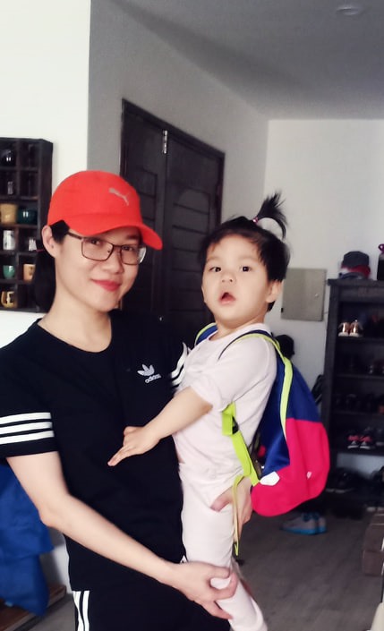 Chị Đinh Thị Lan Anh và bé Diệp Anh. Ảnh: NVCC