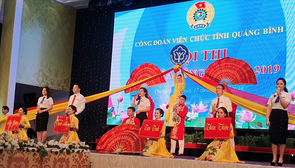 Phần thi của Bảo hiểm Xã hội Quảng Bình. Ảnh: Lê Phi Long