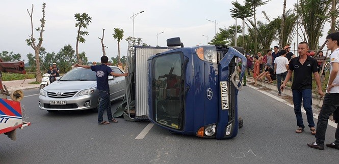Hiện trường vụ tai nạn. Ảnh: Tiền Phong.
