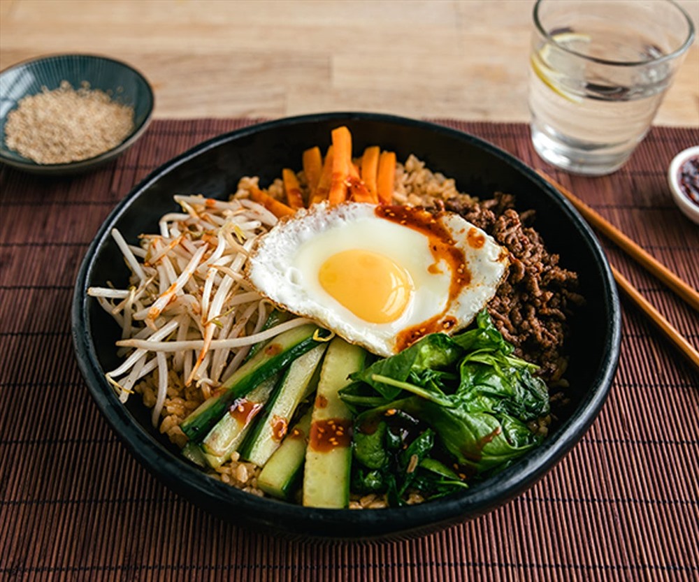 Bibimbap (cơm trộn) là một trong những món ăn truyền thống nổi bật của Hàn Quốc. Ảnh: T. L. 