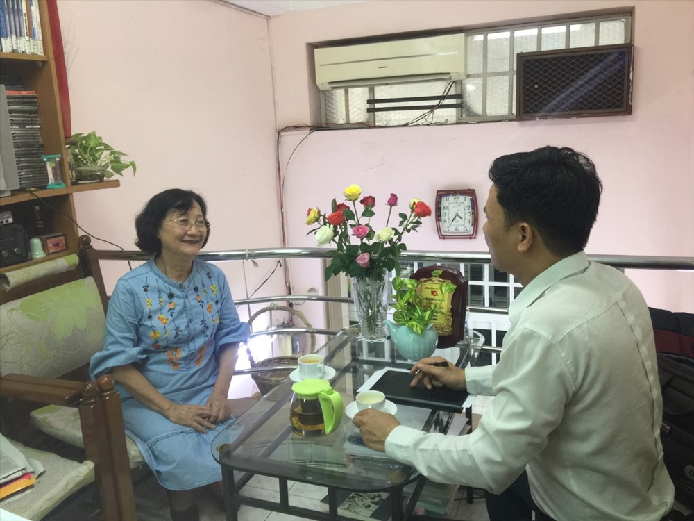 PGS.TS Tôn Nữ Quỳnh Trân trao đổi với PV Báo Lao Động. Ảnh HC