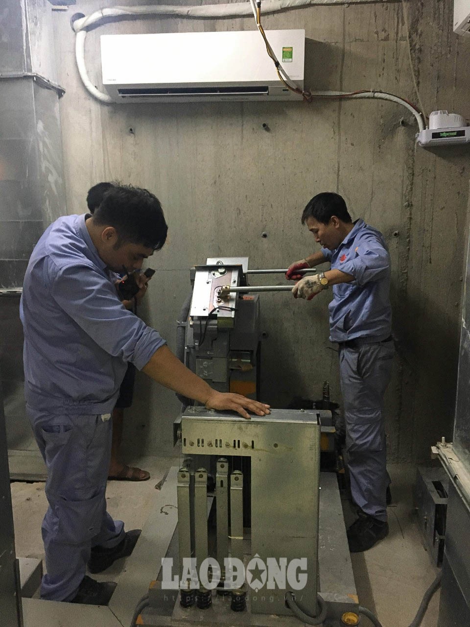 Đến ngày 15.5, khi được kiểm tra, giải pháp kỹ thuật để cứu hộ thang máy đã có thể sử dụng nhưng phải mất tới 40 phút.