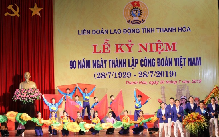 Lễ kỷ niệm 90 năm Ngày Thành lập Công đoàn Việt Nam được LĐLĐ Thanh Hoá tổ chức trọng thể. Ảnh: T.H