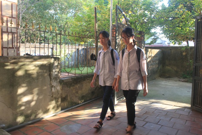 Cặp song sinh Cúc - An được GS Liêm tách năm 2003 khoẻ mạnh, học giỏi. Ca phẫu thuật “cân não” của GS ở thời điểm đó.