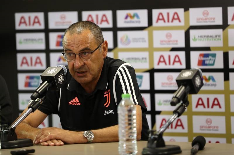 Nhiều khó khăn đang chờ đón HLV Sarri ở mùa giải tới. Ảnh: Getty Images.