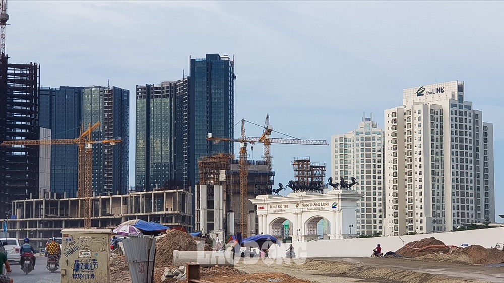 Ngày càng nhiều tranh chấp liên quan đến xây dựng nhà ở xã hội. Ảnh: Phan Anh