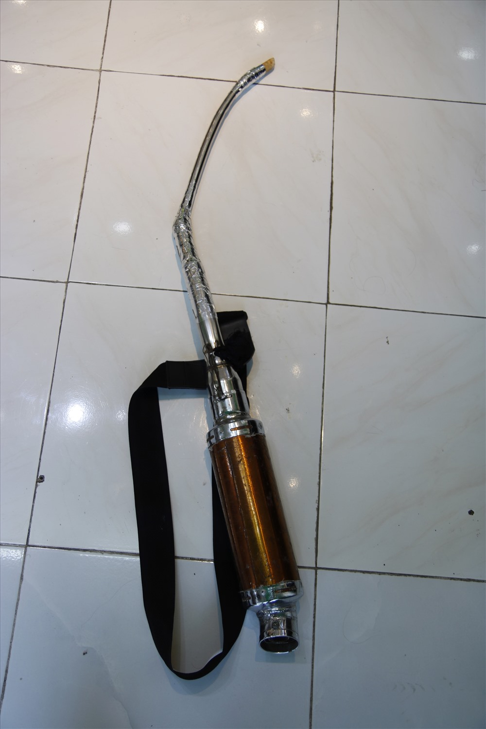 Cây sáo pô xe duy nhất tại TP. Đà Nẵng cho đến thời điểm hiện tại của anh Toàn. Ảnh: Trường An