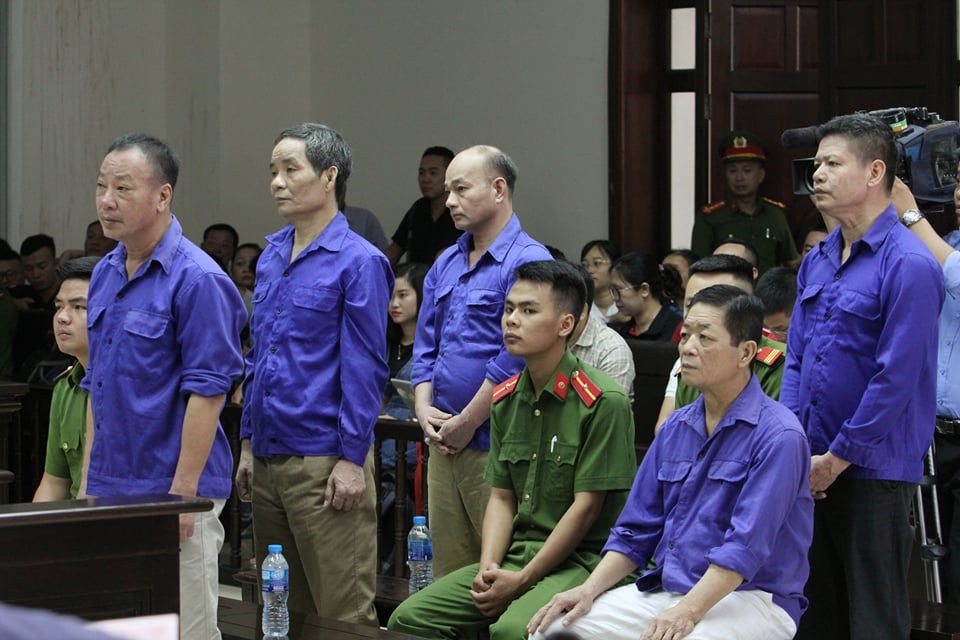 Các bị cáo tại tòa. Ảnh: Tô Thế
