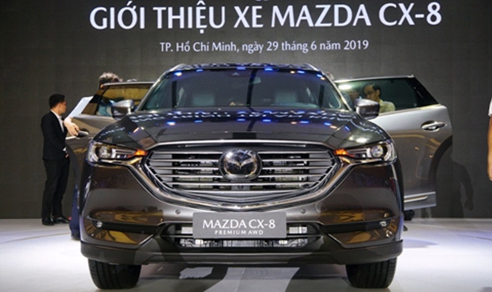 Mazda CX-8 vừa mới ra mắt cuối tháng 6 đã bán được 350 xe.