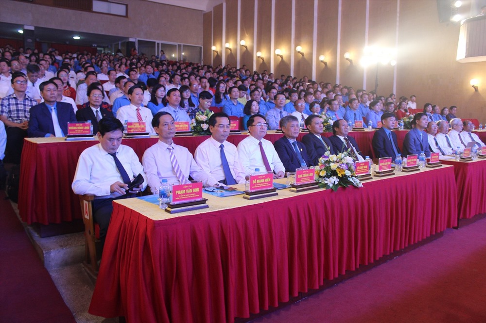 Các đại biểu dự lễ kỷ niệm.