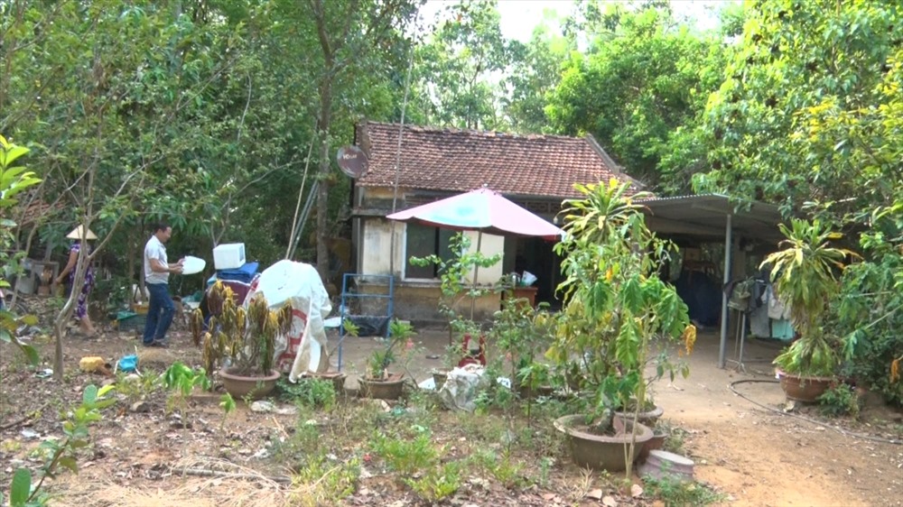 Các hộ dân tại đây đang mong mỏi dự án được tiếp tục triển khai để cuộc sống được ổn định. Ảnh: N.CƯỜNG