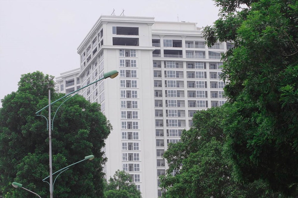 Ngoài ra, Công an thành phố khuyến cáo các cá nhân, hộ gia đình, tổ chức không vào ở, làm việc và kinh doanh tại các công trình chưa đảm bảo các điều kiện về PCCC tránh những sự việc đáng tiếc có thể xảy ra.