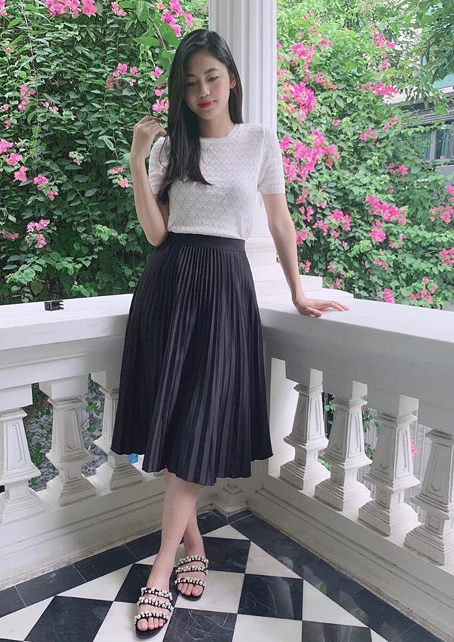 Á hậu Thanh Tú nhanh chóng lấy lại vóc dáng sau 1 tháng sinh con. Ảnh: FBNV.