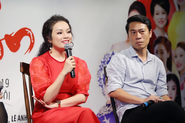 Ca sĩ Tân Nhàn chia sẻ về chương trình. Ảnh: Hòa Nguyễn