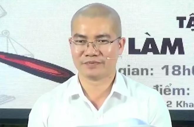 CEO Địa ốc Alibaba Nguyễn Thái Luyện trong đoạn video nói về chủ tịch, công an xã. Ảnh: Alibaba.