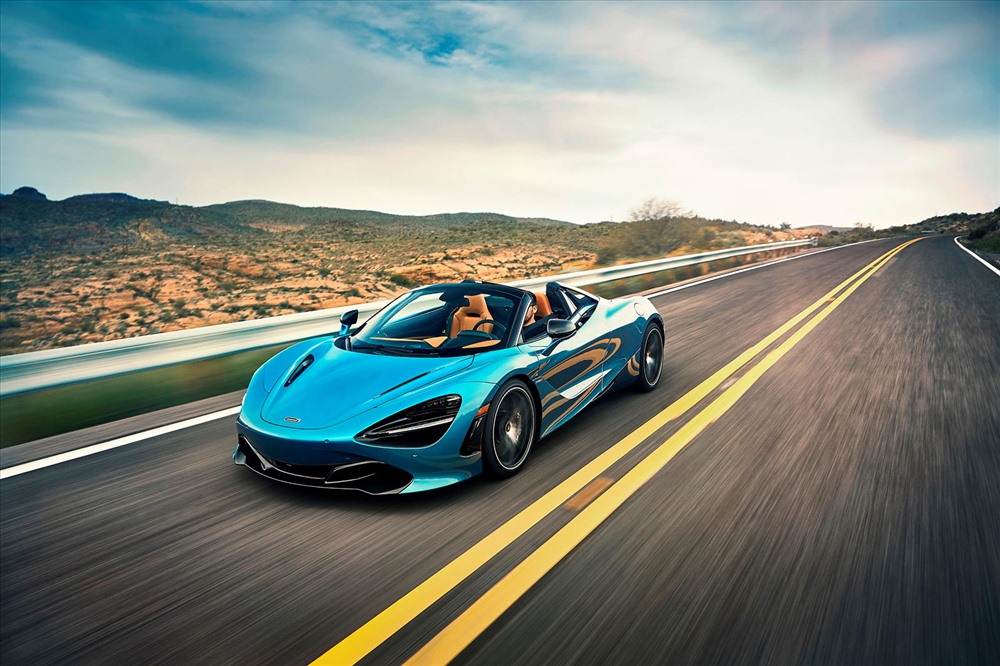 Chiếc ở thị trường Việt có giá xấp xỉ 1 triệu USD. Ảnh: Carbuzz