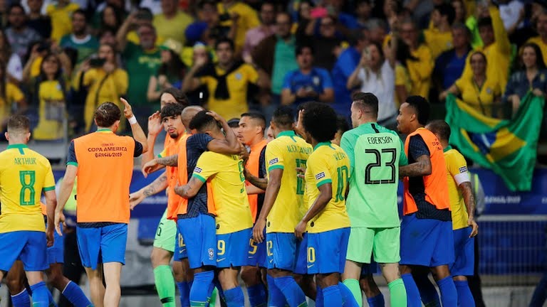 Firmino và Jesus có trận đấu quá hay. Ảnh: Reuters.