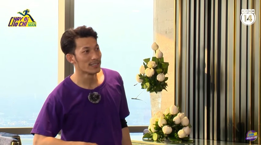 Liên Bỉnh Phát trong “Chạy đi chờ chi“. Ảnh cắt từ clip