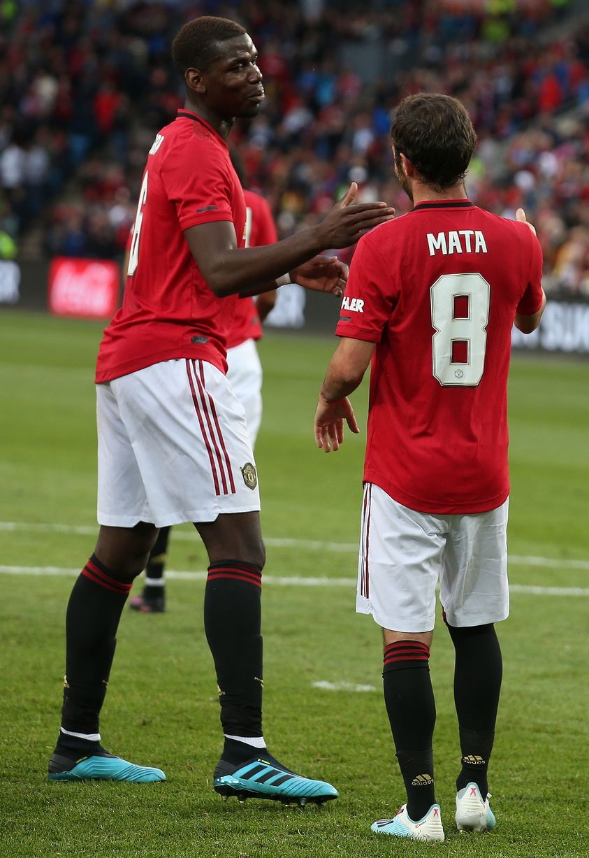 Pogba và Mata đã giúp M.U mang về chiến thắng. Ảnh: Getty.