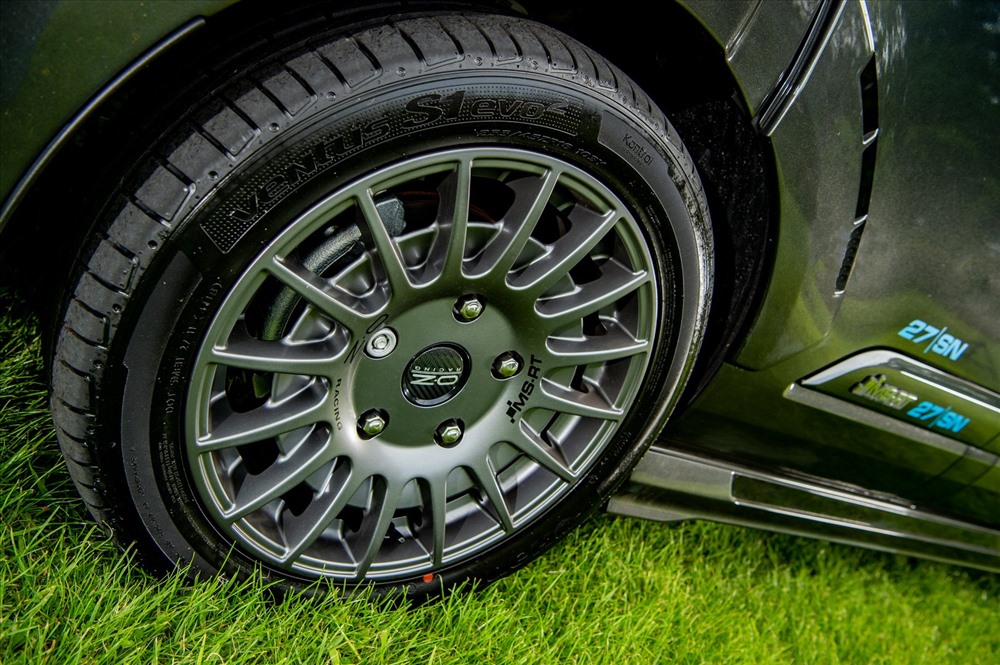 Nó có giá chỉ hơn 90.000 USD. Ảnh: Carcoops