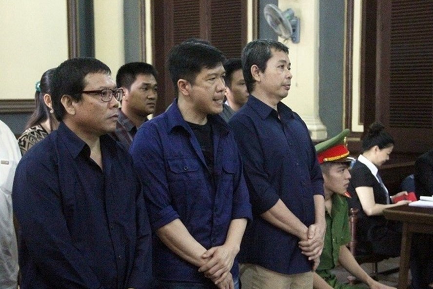 Các bị cáo tại toà. Ảnh: P.B