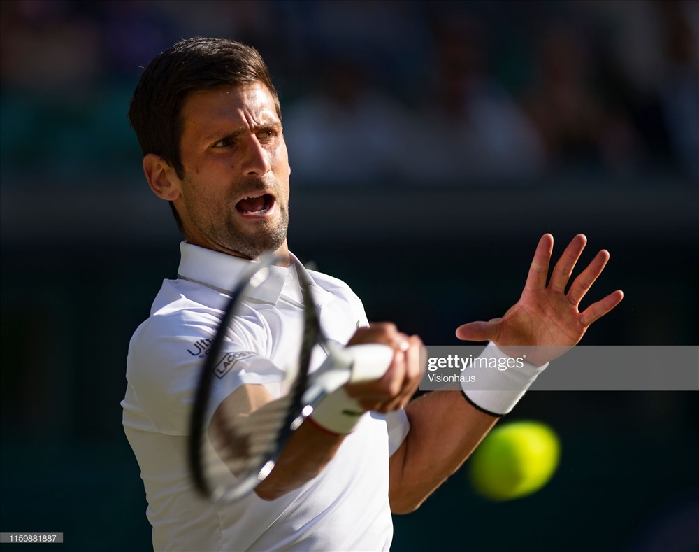 Djokovic thể hiện quyết tâm chinh phục Wimbledon 2019. Ảnh: Getty.