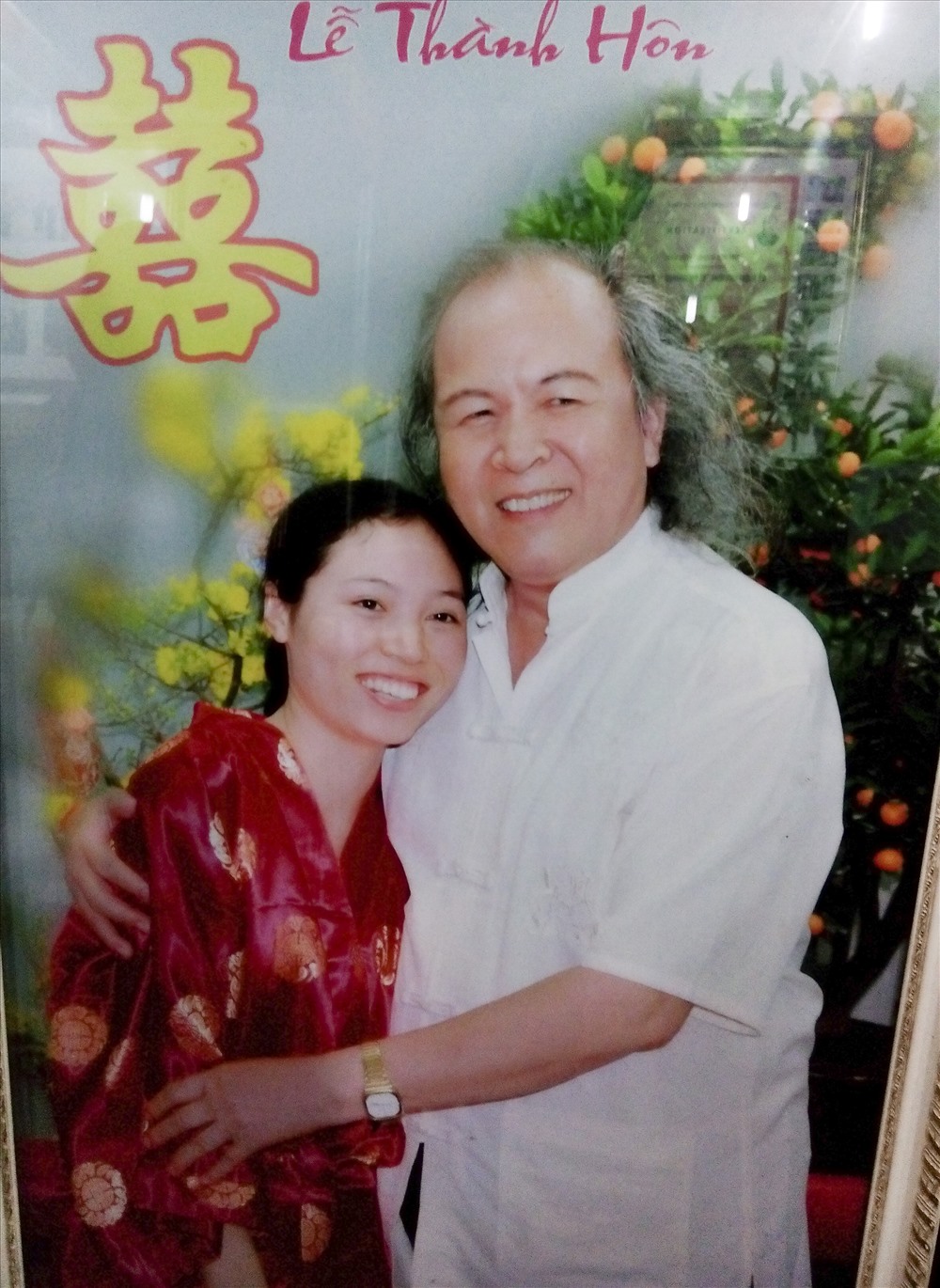 Ông Trọng và người vợ kém 52 tuổi. Ảnh X.H
