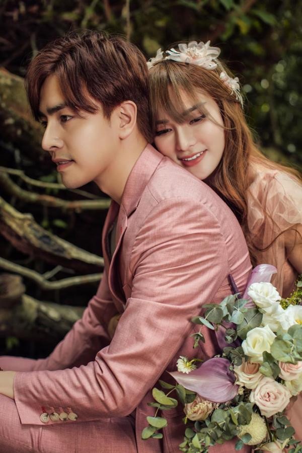 Ảnh cưới của Thu Thủy và bạn trai kém 10 tuổi. Ảnh: FBNV