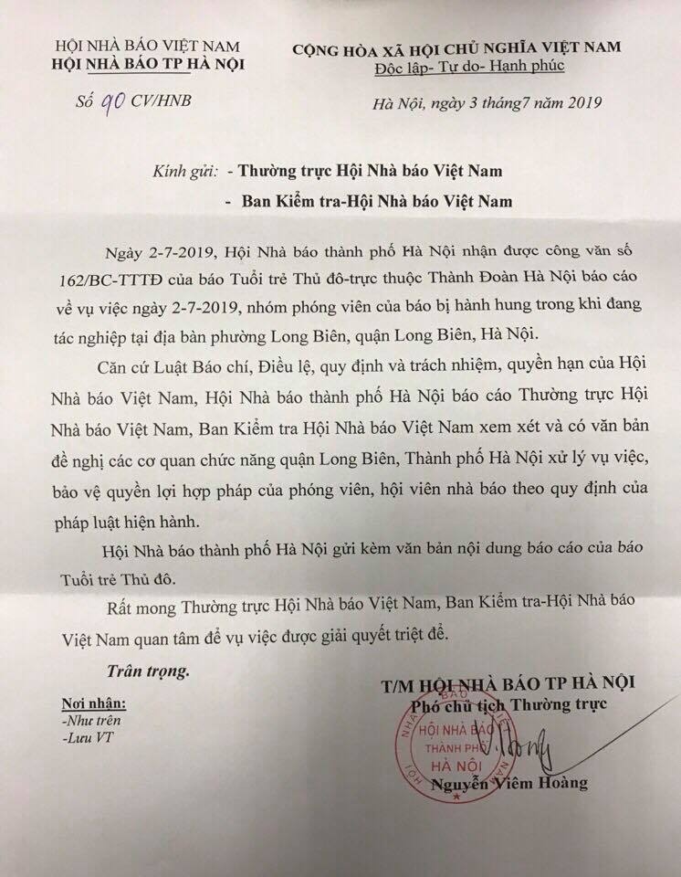 Công văn Hội Nhà báo Tp. Hà Nội đề nghị cơ quan chức năng xử lý nghiêm minh, đảm bảo quyền tác nghiệp an toàn cho phóng viên, nhà báo. Ảnh: Đ.T