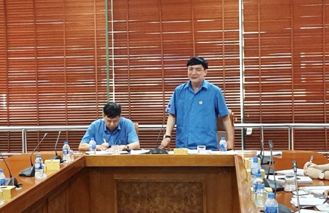 Đồng chí Bùi Văn Cường - Uỷ viên TƯ Đảng, Chủ tịch Tổng LĐLĐVN phát biểu tại buổi làm việc. Ảnh: T.L.Đ