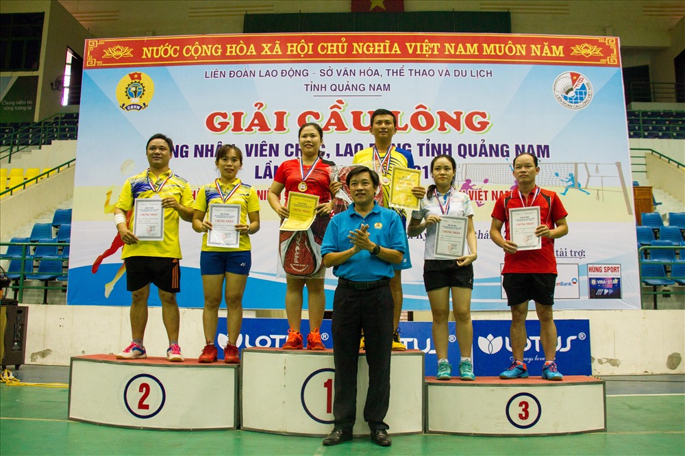 Trao giải đôi nam nữ
