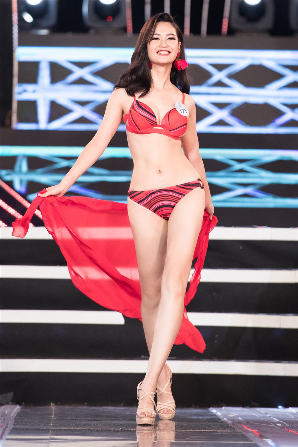 Phần thi bikini luôn được coi là những phần thi được mong chờ nhất. Ảnh: MWVN.