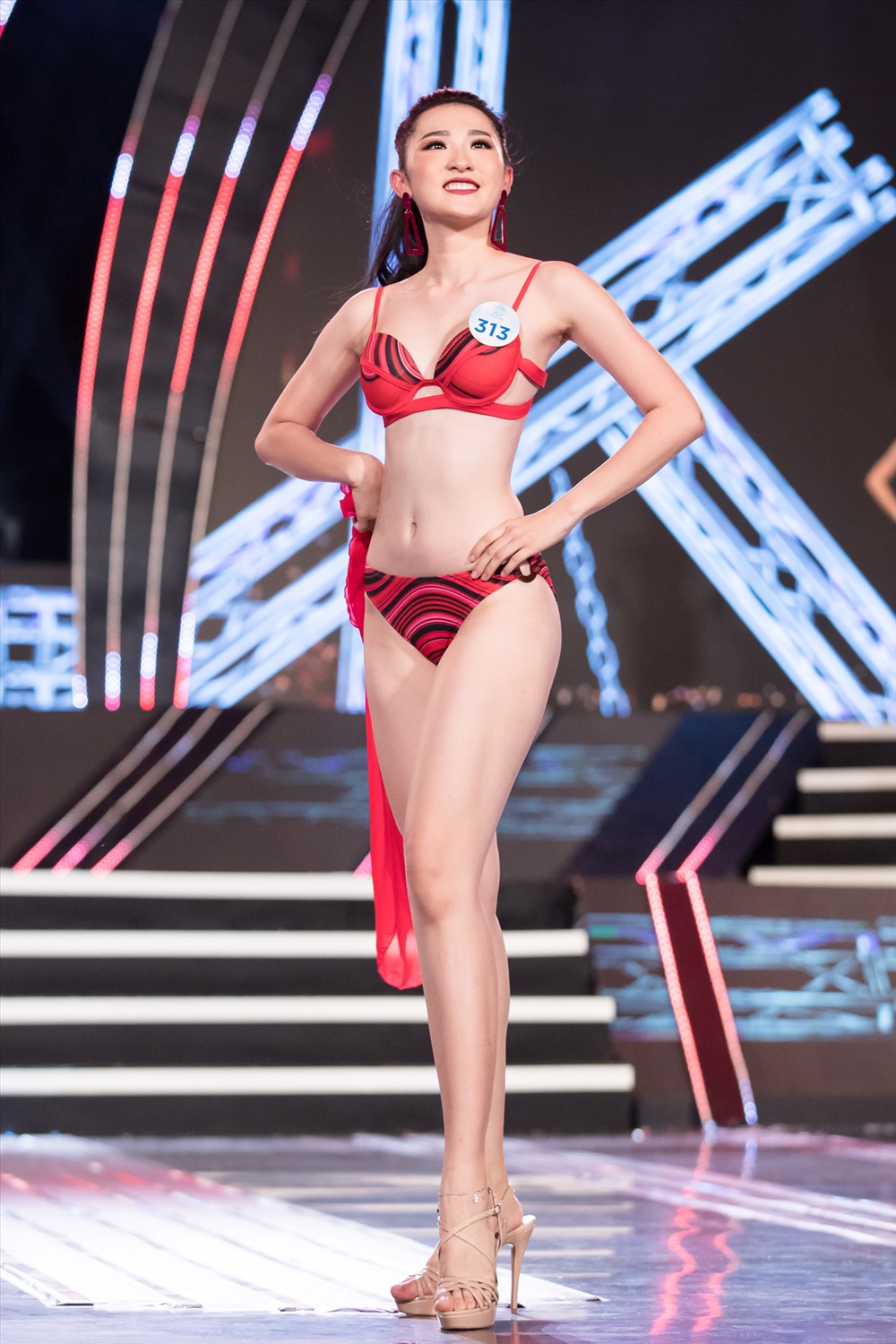 Phần thi bikini luôn được coi là những phần thi được mong chờ nhất. Ảnh: MWVN.