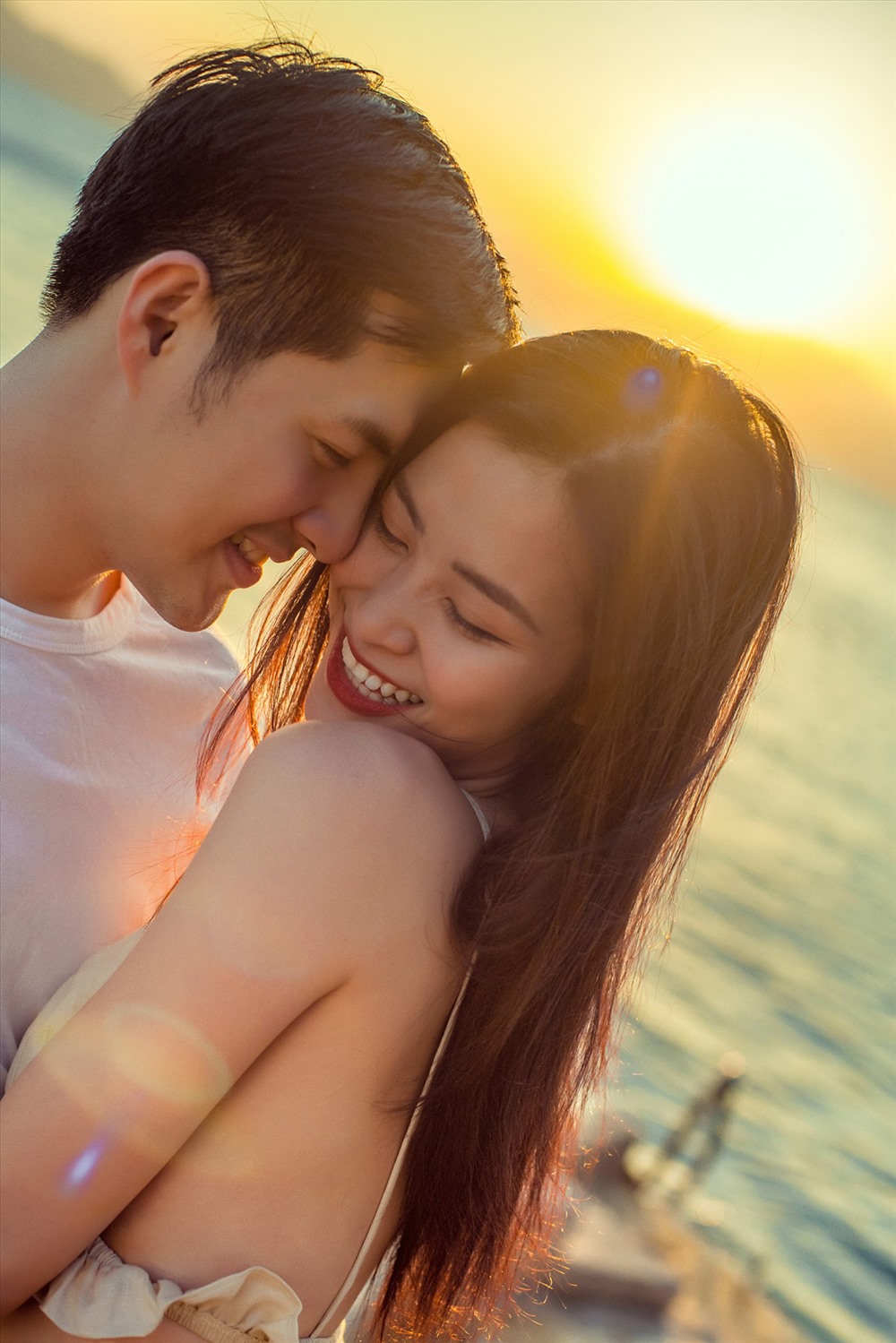 Đông Nhi và Ông Cao Thắng kỉ niệm 10 năm bên nhau.