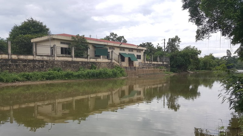 Trạm bơm nước cầu Mượu của Công ty CP Cấp nước Nghệ An bị yêu cầu ngưng lấy nước thô sản xuất nước sạch.