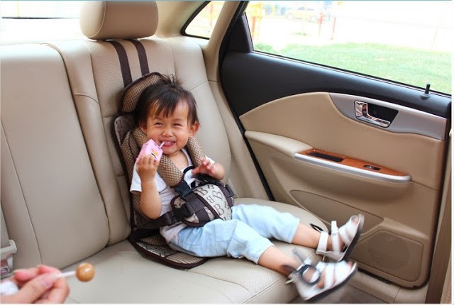 Đồ ăn vặt là thứ không thể thiếu đối với trẻ nhỏ. Ảnh: ST