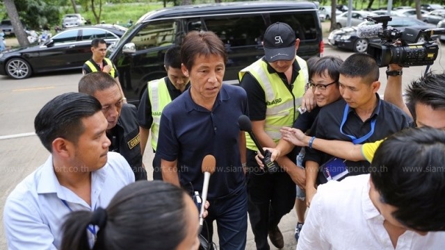 HLV Akira Nishino đã lựa chọn xong ekip trợ lí của mình ở vòng loại World Cup 2022 sắp tới. Ảnh: Siam Sport
