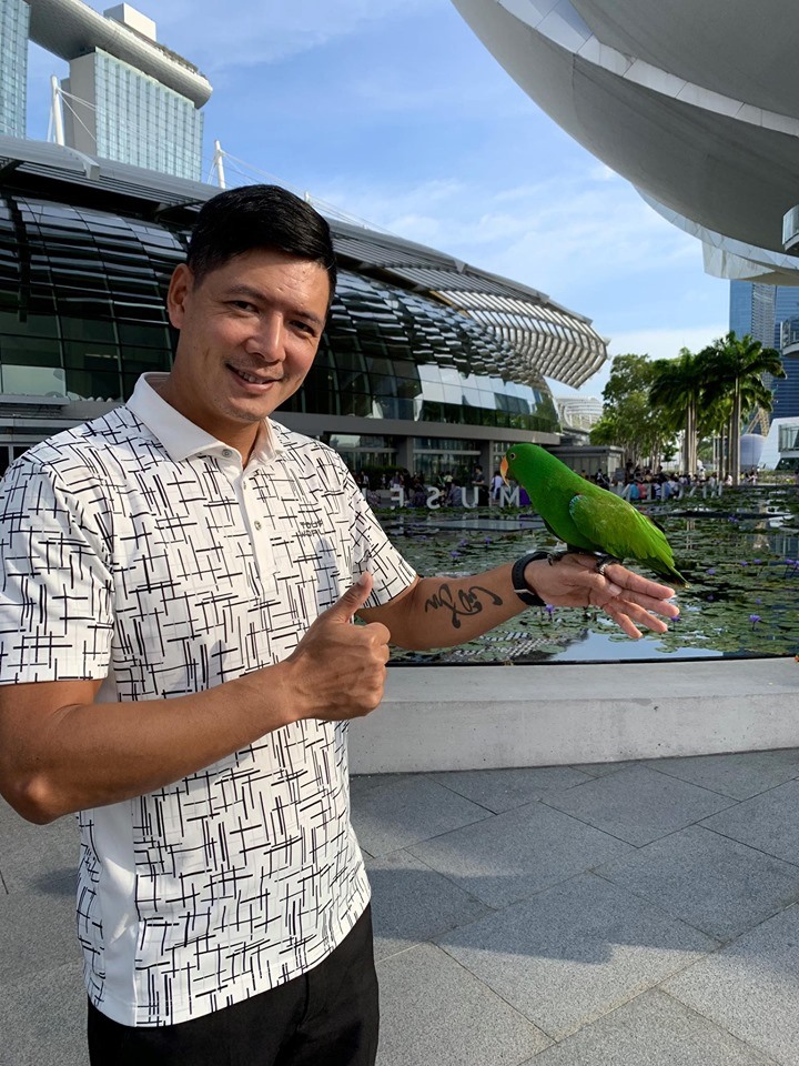 Nam diễn viên - MC Bình Minh.