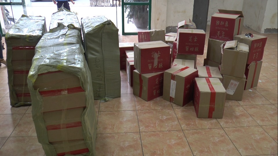 Lực lượng Quản lý thị trường phát hiện nhiều đầu sách không có nguồn gốc.