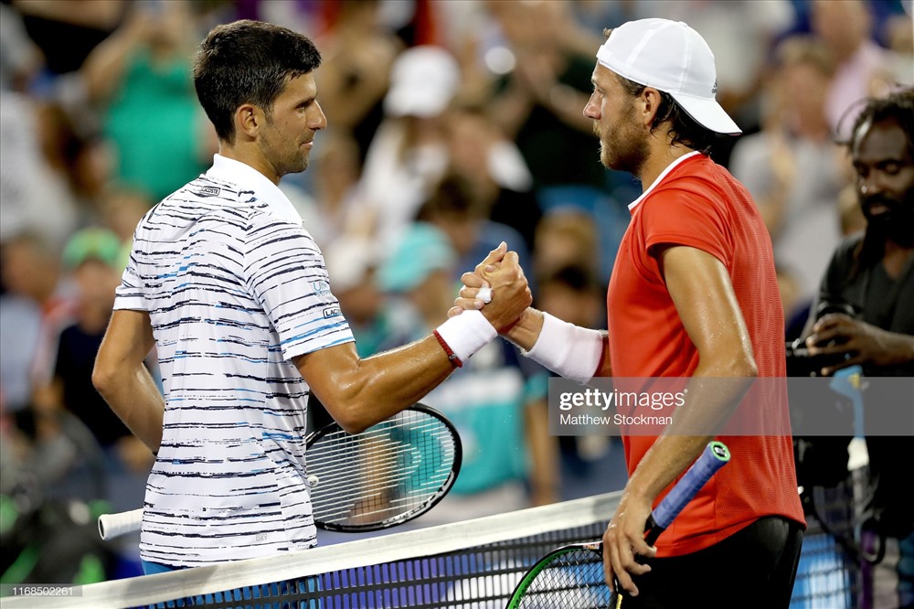 Nole băng băng về đích sau khi FedEx bị loại. Ảnh: Getty.